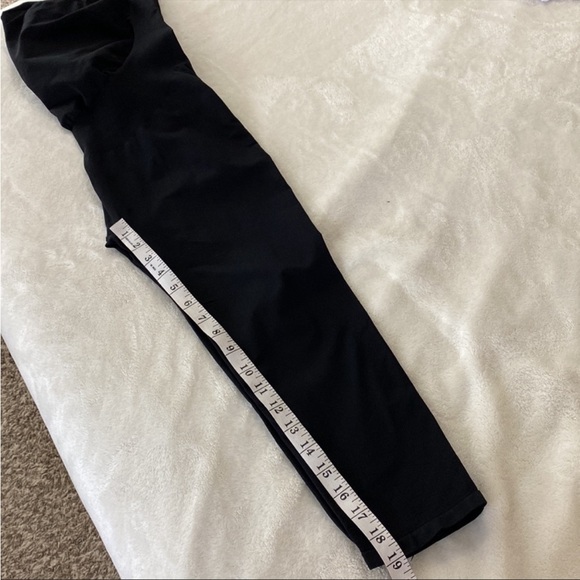Belly Bandit Bump Support Capri Leggings black size Large - Picture 6 of 7